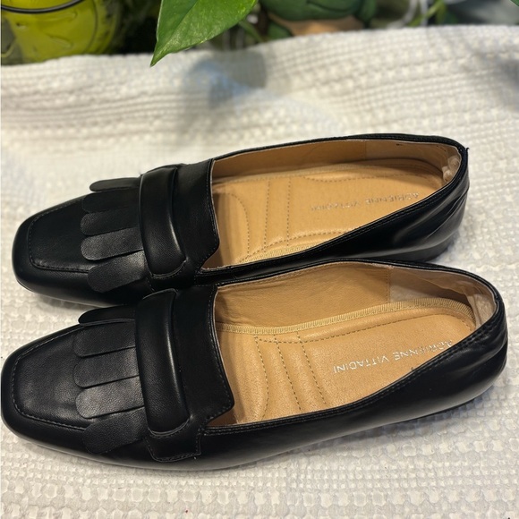 Adrienne Vittadini Black Leather Penny Loafers with Fringe , Size 8 - Picture 2 of 5